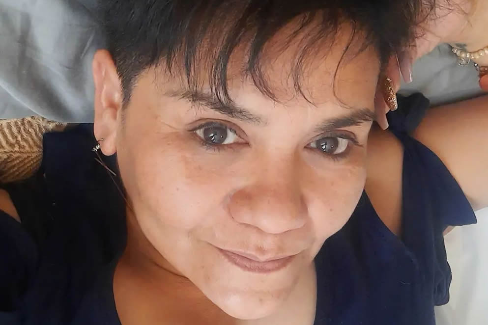 Sin medias tintas. Autora: Alma Roque