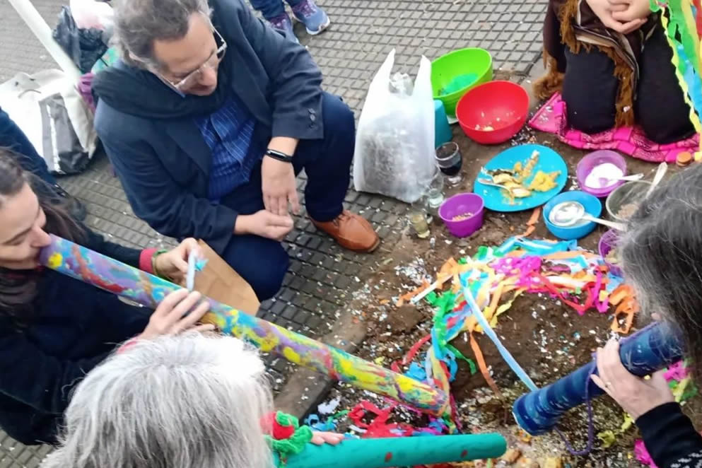 La vida de un pueblo. Autores: Juan Botana y Ana Casale