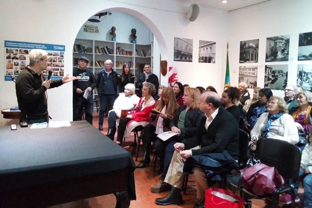 Juan Botana presenta su nuevo libro en el Museo Americanista