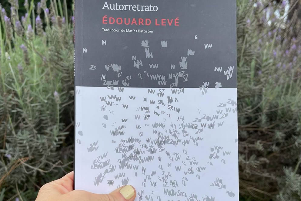 “Autorretrato” de Édouard Levé. Por Nuria Gómez Videla