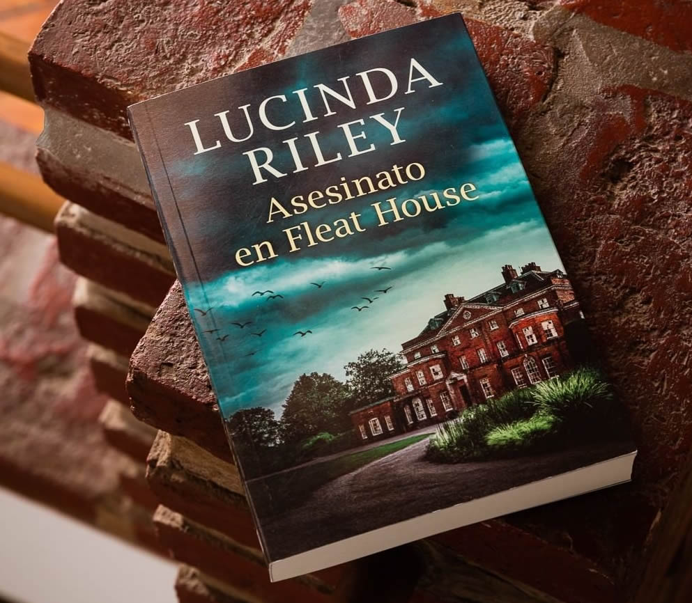 Asesinato en Fleat House. Por Lucinda Riley