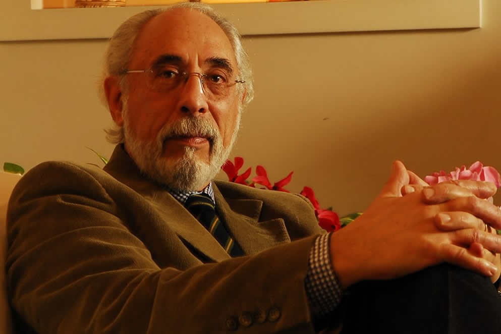 Santiago Kovadloff emprende una travesía al rescate de la lírica