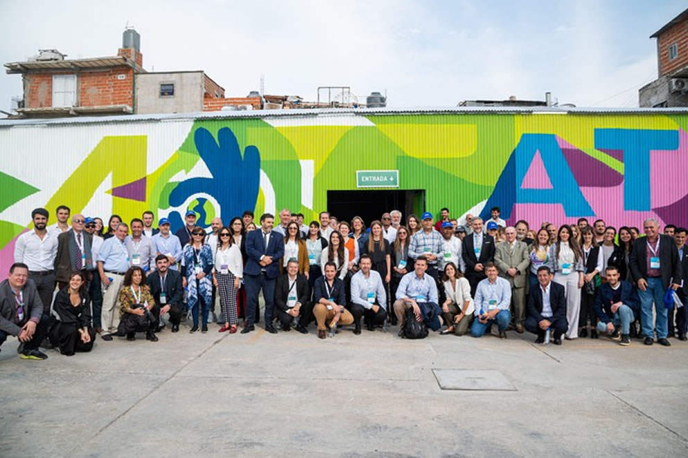 Más de 100 funcionarios del mundo recorrieron el Barrio Mugica