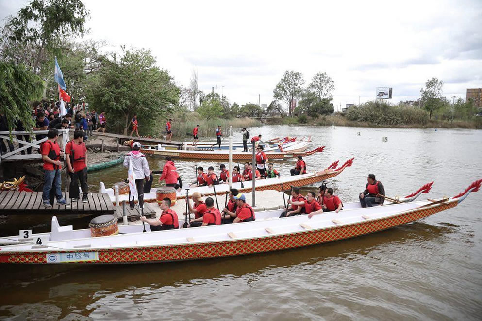La tradición de los botes dragón viajó desde China hasta Avellaneda