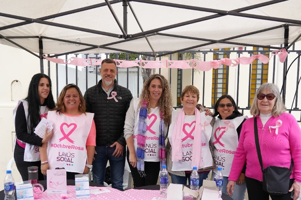 Más de 300 personas participaron de la caminata por la concientización del cáncer de mama