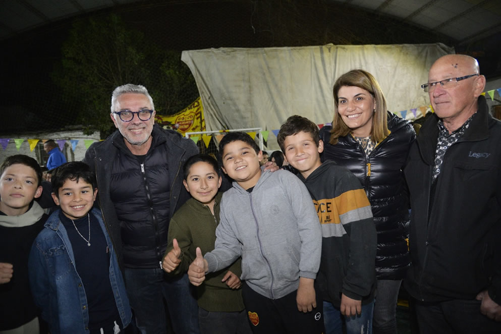 Julio Zamora acompañó al Club Social, Cultural y Deportivo Almirante Brown en su 66° aniversario