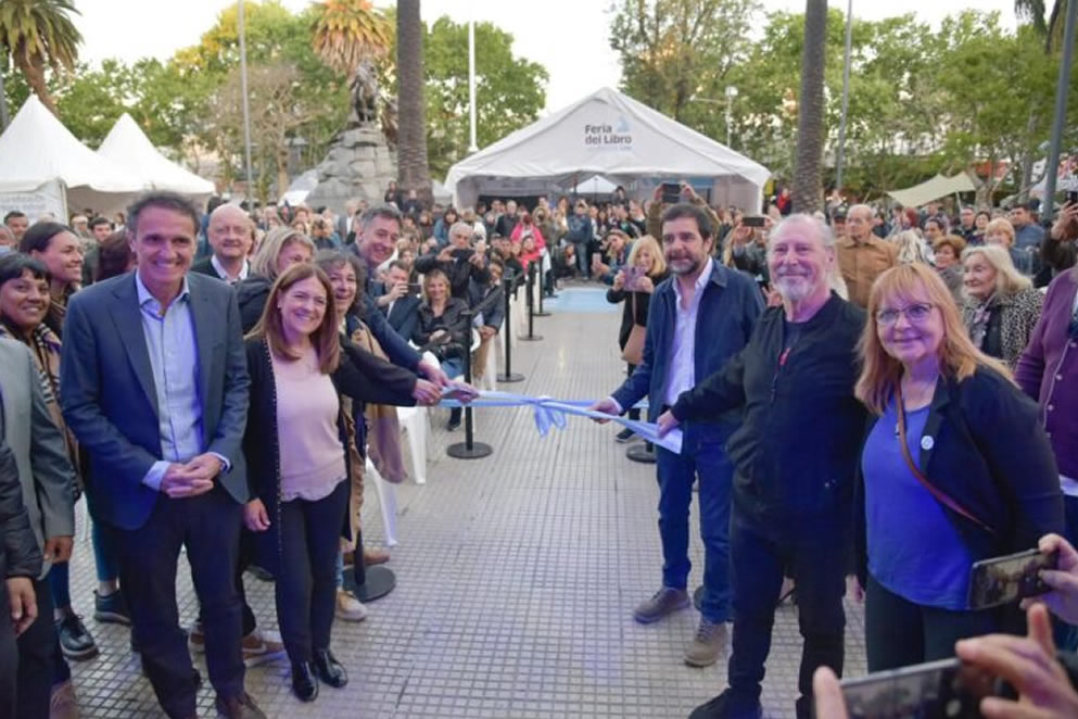 Katopodis acompañó a Moreira en la inauguración de la Feria del libro en San Martín