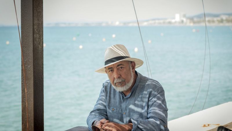 “En Cuba ya estamos cansados de vivir tanto tiempo en la Historia y queremos vivir en la normalidad”