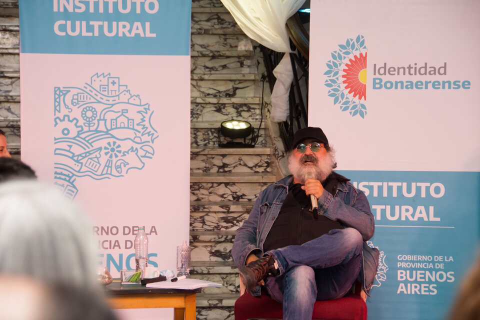 Pedro Saborido llega a Miramar con “Café Cultura”