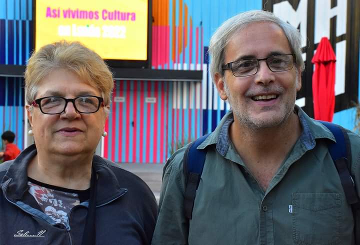 Juan Botana dicta un taller de literatura para adultos en el Macu de Lanús