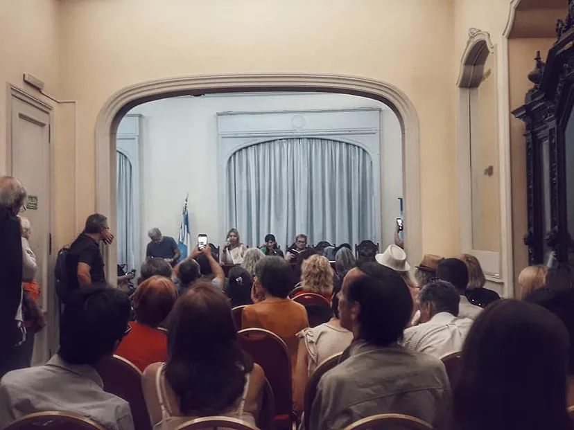 La Social Cultural, una crónica de Juan Botana sobre un festival de poesía en la Sade Nacional