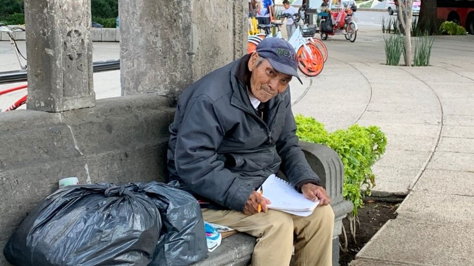 La esquina es mi corazón, una crónica de Juan Botana sobre alguien en situación de calle
