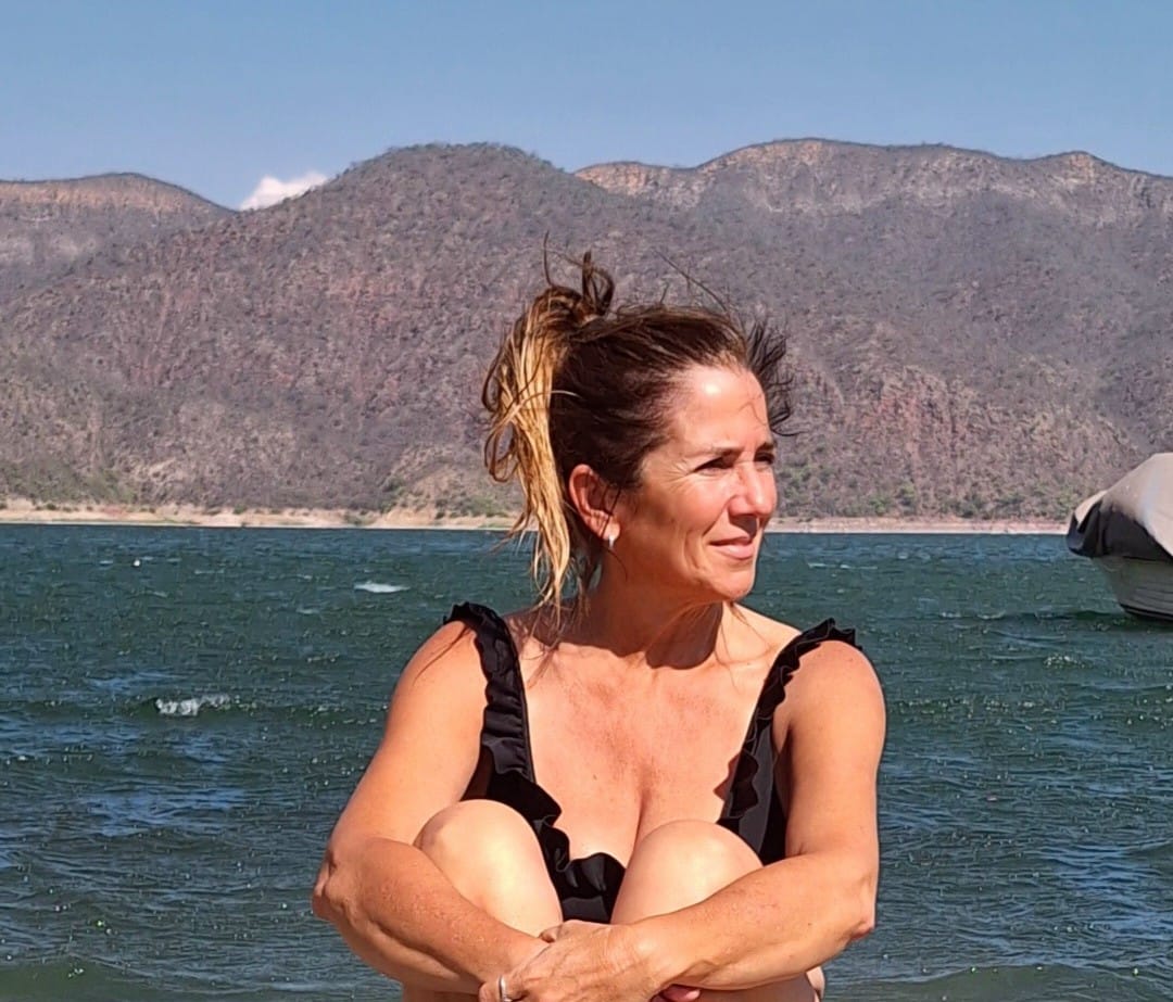 “Si no escribo me olvido de respirar”. Entrevista a María Isabel Termine. Por Juan Botana