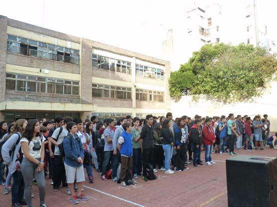 Canción 40 años de Democracia. Por alumnos y alumnas del Colegio Nacional 17