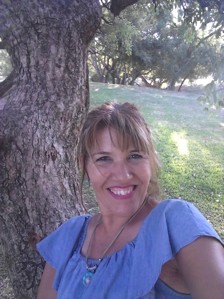 Sobra no hay. Por Laura Moreno