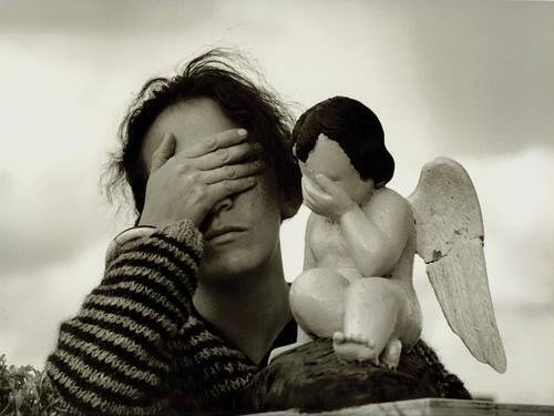 El mundo se deshace, mi lengua se calla. Por Montse Ordoñez