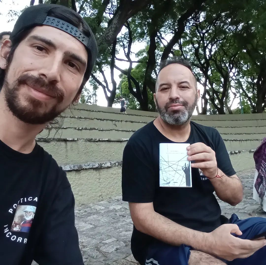 ¿Por qué escribo un poemario? Por Elvis Báez