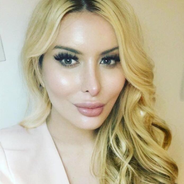 “No puedo cambiar lo que soy”. Entrevista a Isabella Schisler Jones. Por Juan Botana