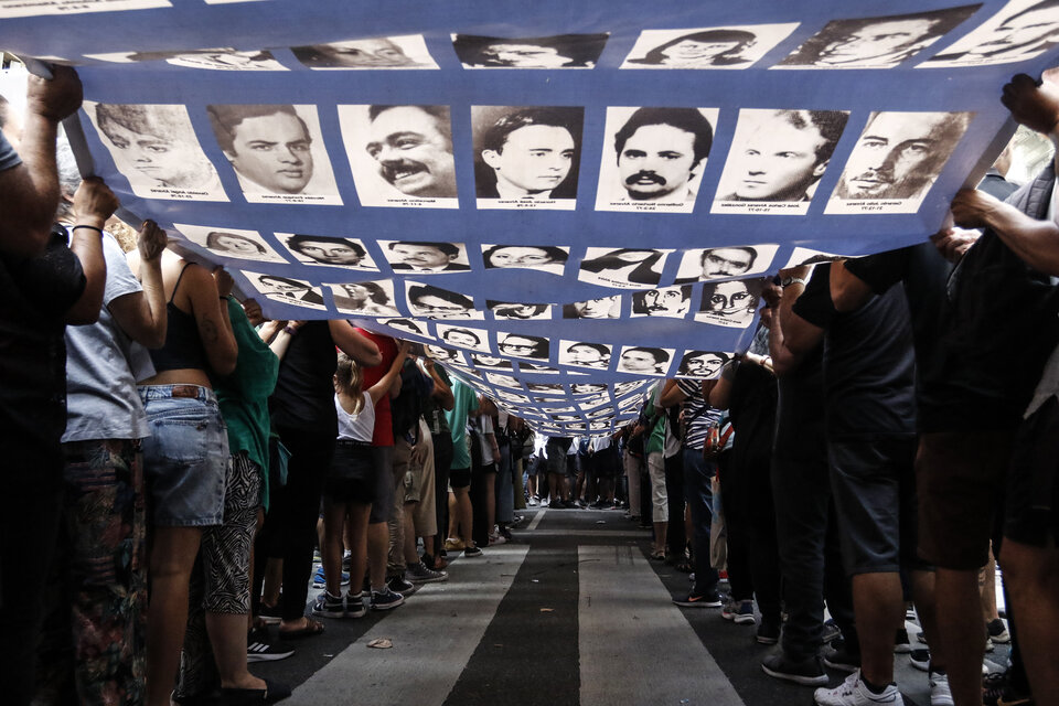 Los unos y los otros. Por Martín Alomo