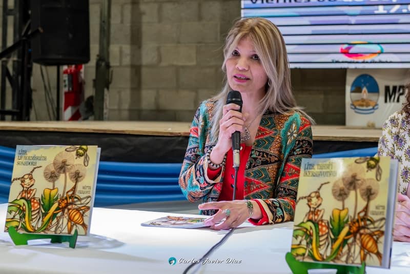 “Leer es encender la chispa de la imaginación”. Entrevista a Mirta Vázquez. Por Juan Botana