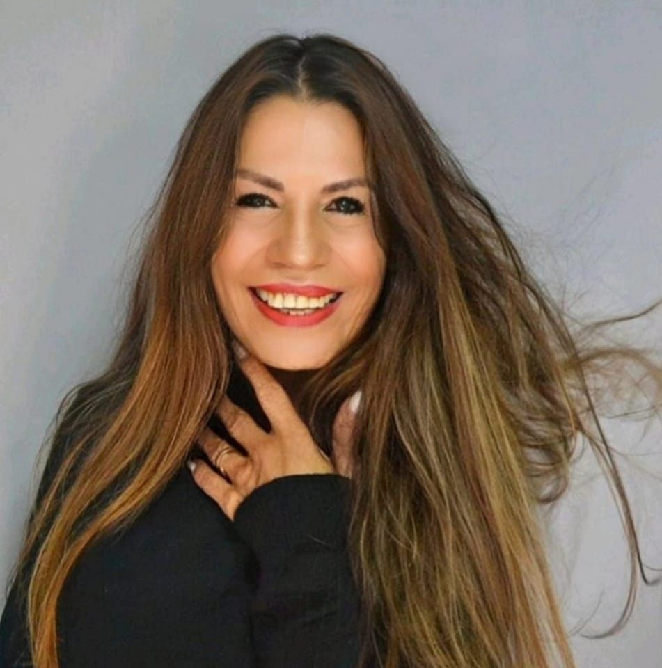 “La poesía de Octavio Paz es la poesía que se debería escribir”. Entrevista a Mirta Biedma. Por Juan Botana