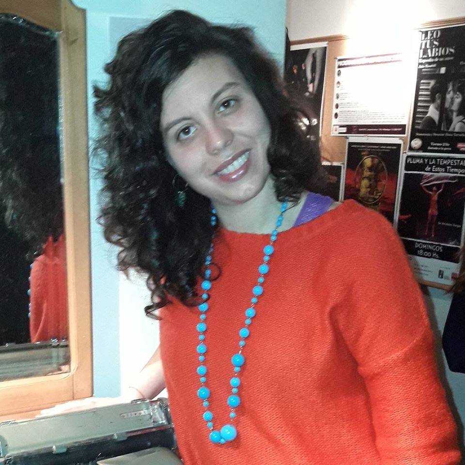 “Disfruto más de leer un buen libro que de mirar la televisión o un noticiero”. Entrevista a Patricia Nadia González. Por Juan Botana.