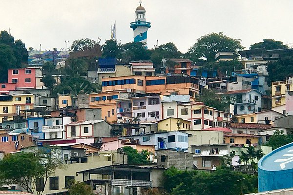 Crónica de un verano en Durán: Piscinas Inflables en las Aceras. Por Fátima Morán
