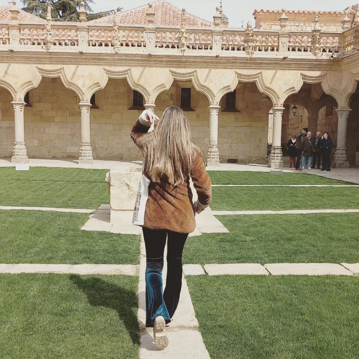 Odi et amo (Autologismos narrativos). Por María Calle Bajo