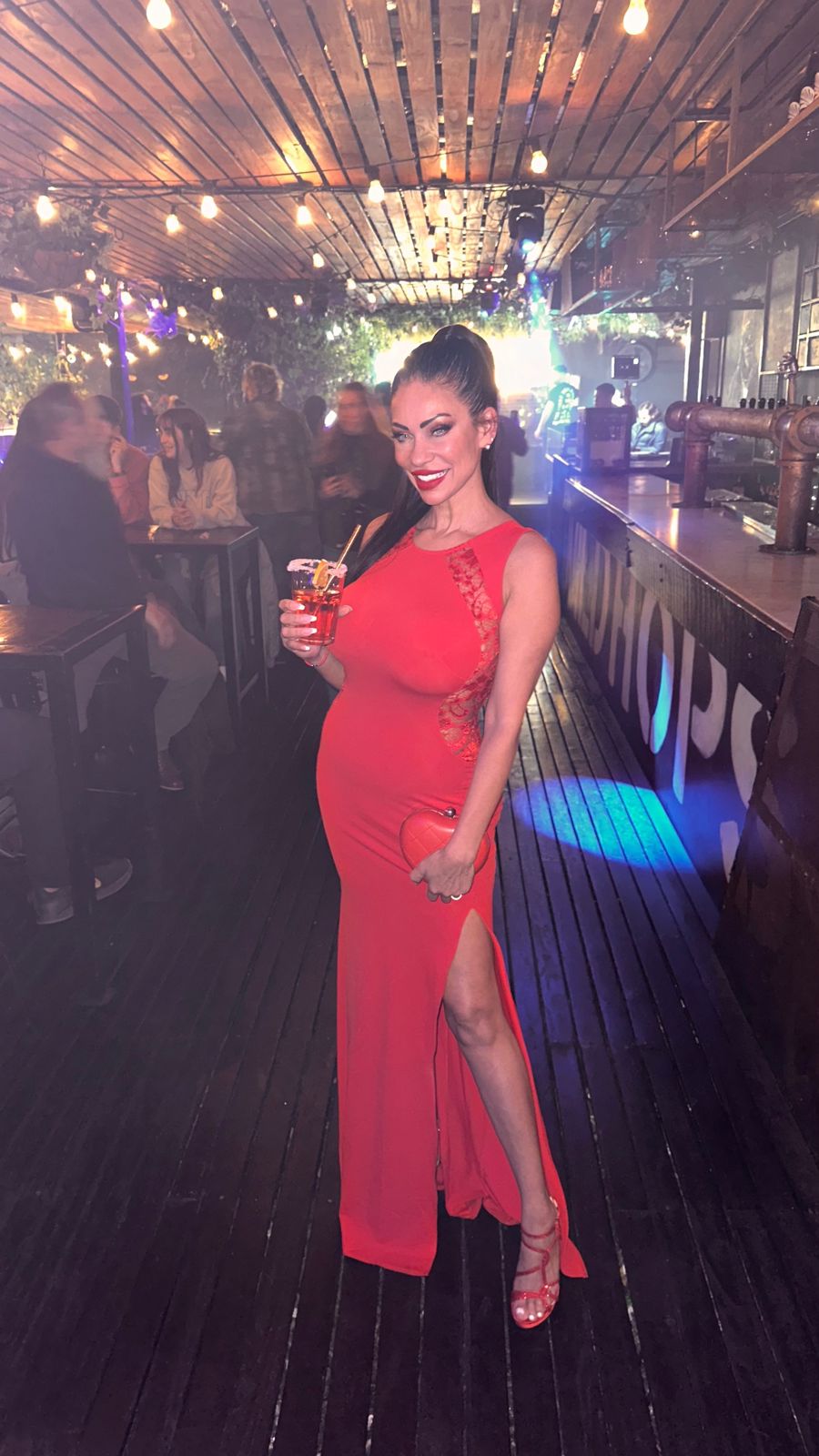 “Trabajar con Moria Casán es lo más hermoso que me pasó en la vida”. Entrevista a Greys Koch. Por Juan Botana