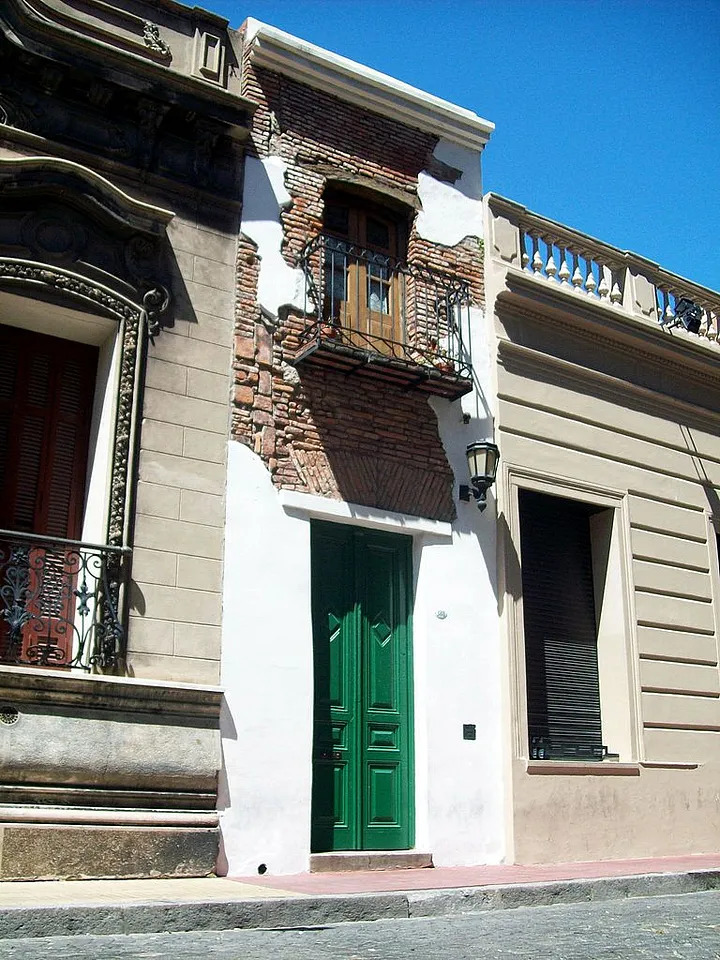 Misteriosa Buenos Aires. Por Juan Botana