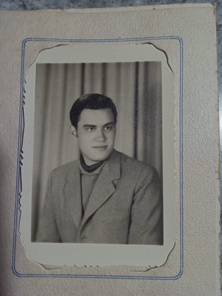 Padre ha muerto. Por Jorge Hardmeier