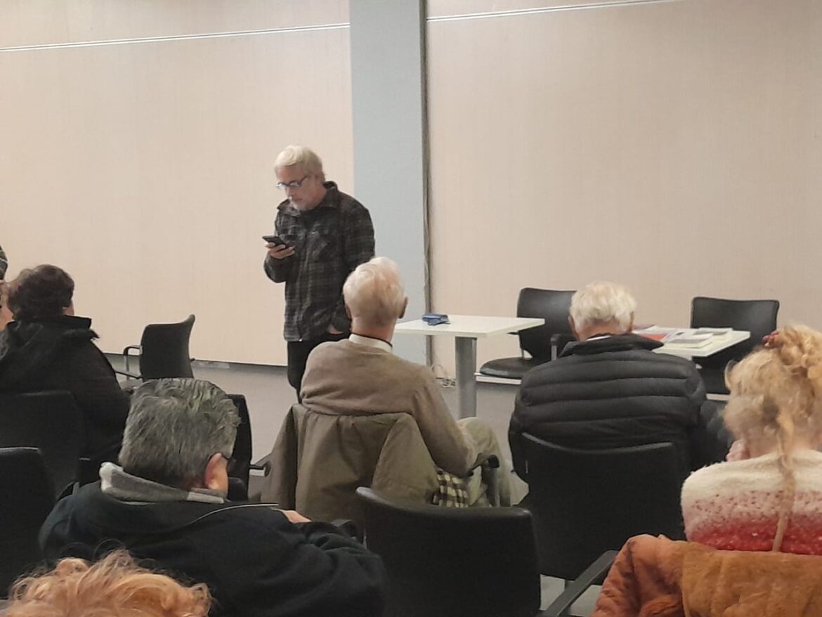 El Festival de Poesía de Juan Botana volvió a pasar por el Palacio Lezama