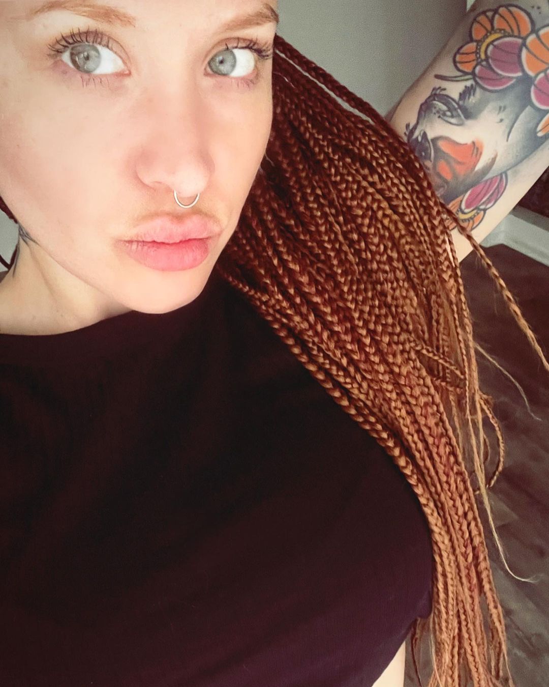 “Mi cuerpo es una de mis tantas formas de expresarme”. Entrevista a Eugenia Stoianoff Lindstron. Por Juan Botana