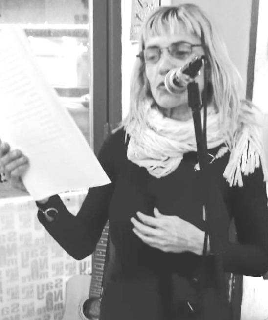 Las dos voces. Por Julieta Calderone