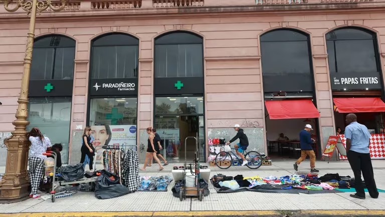 ¿Te parece bien o mal que desalojen a los manteros?