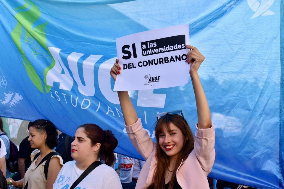 Nueve de octubre. Por Gina Benitez