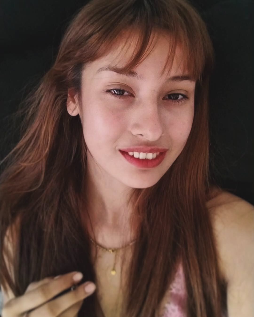 Algún día te verás simple y sencilla, sin amores cercanos, sin un abrazo acalorado… Por Gina Benítez