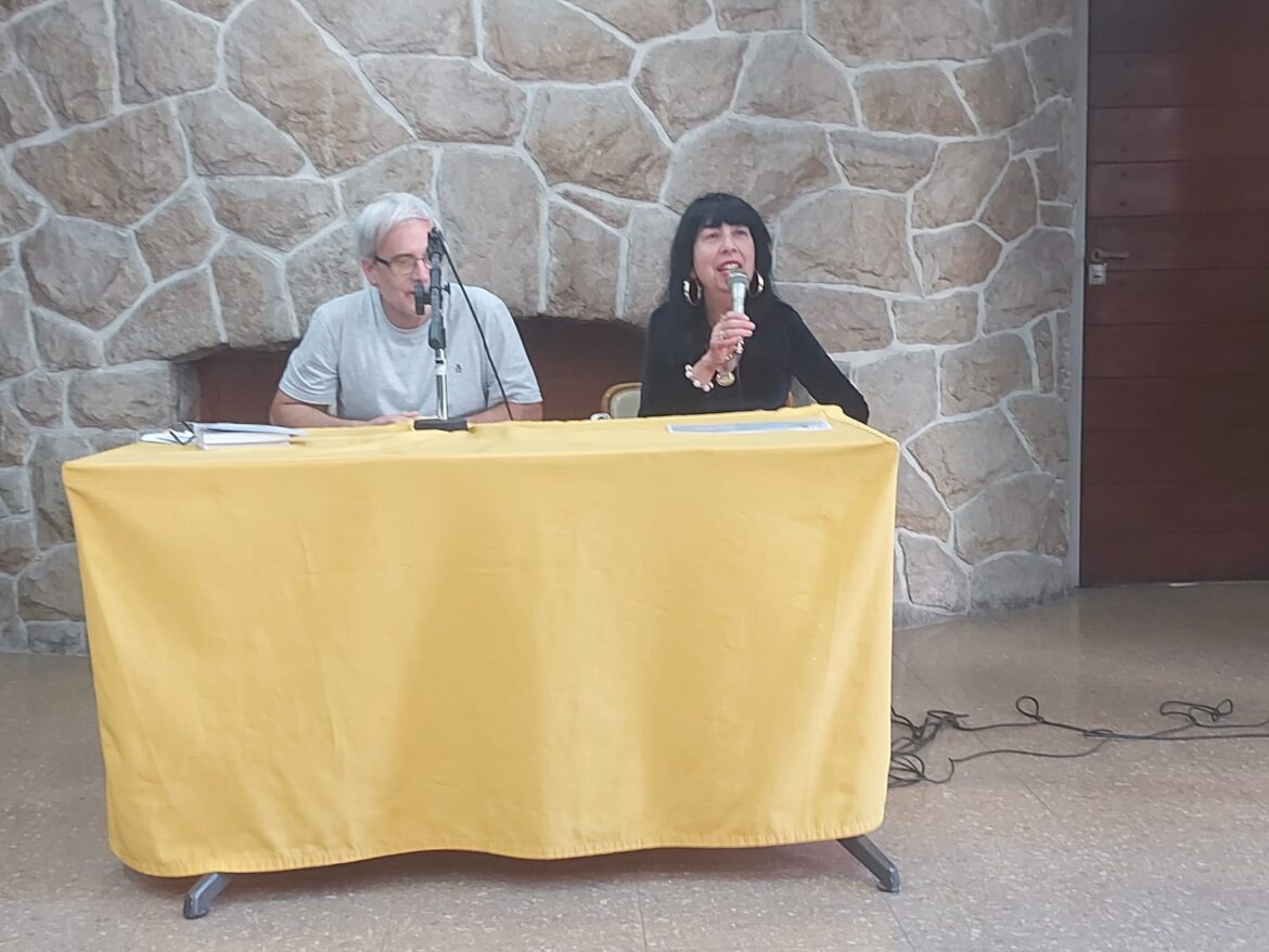 Juan Botana en el encuentro de SIPEA en Mar del Plata: “El Festival de poesía siempre fue un deseo colectivo del que muchos quisieron participar”