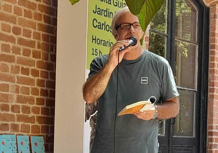 12 poemas de Juan Botana dedicados a su hija