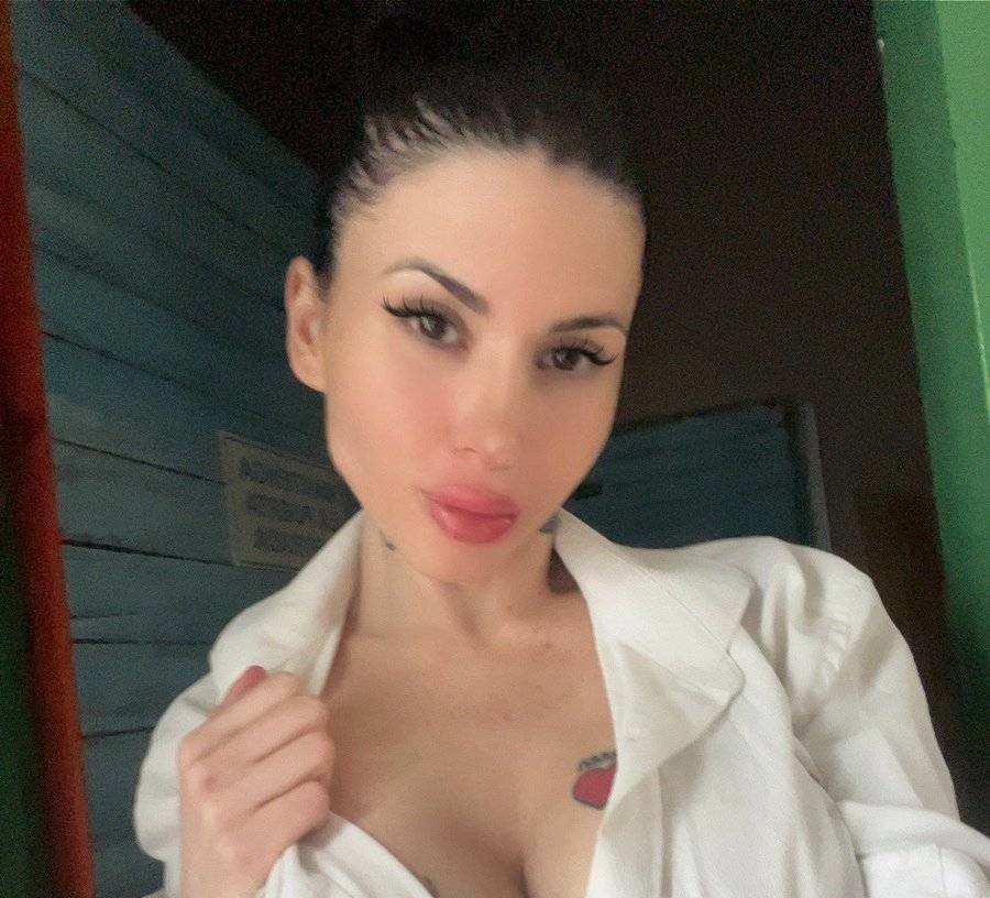 “Amo dibujar y pintar sobre la piel del otro es como dejar mi marca ahí para siempre”