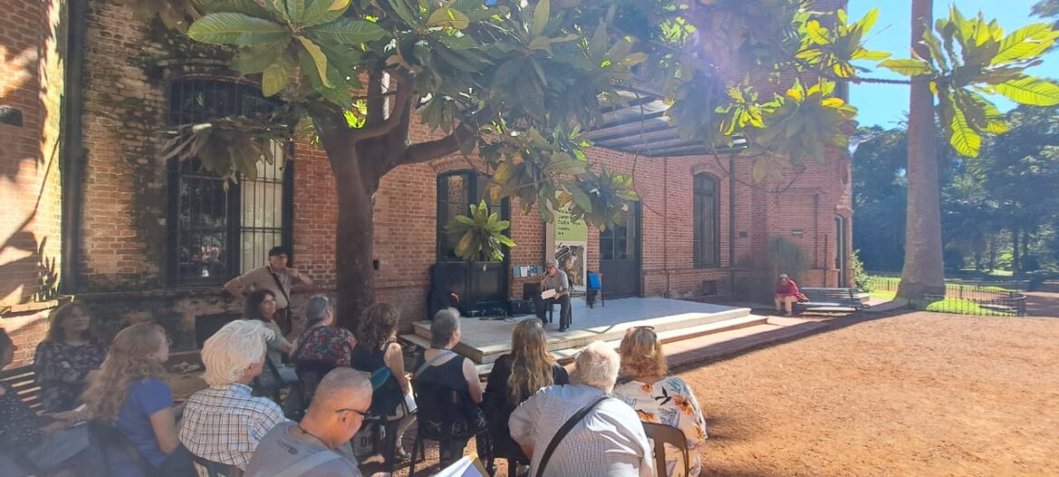 Juan Botana presenta “Flores plebeyas” en CABA, Concordia, Santos Lugares y en la Feria del Libro