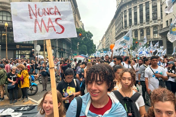 ¿Por qué se marcha un 24 de marzo?