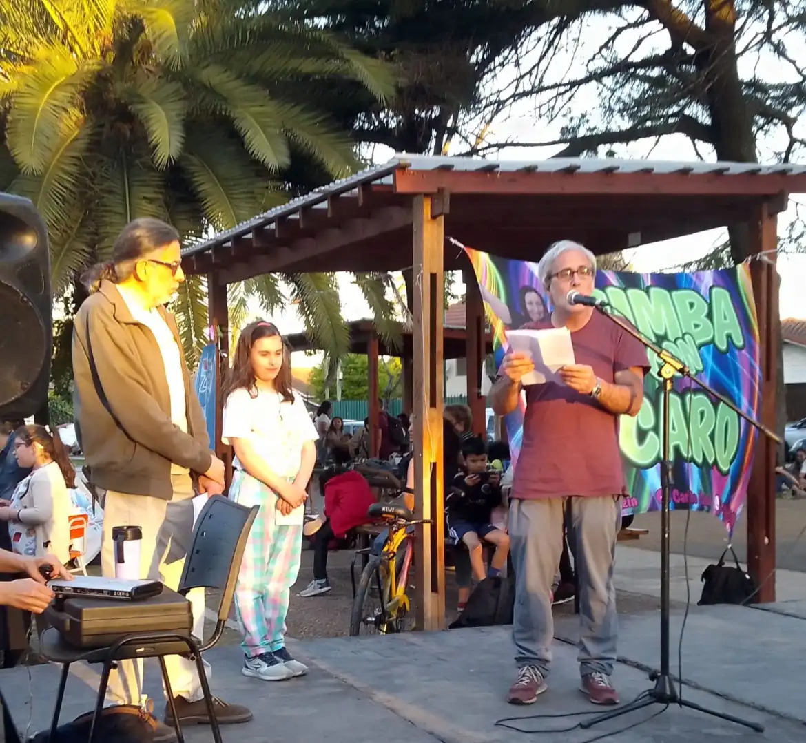 El Festival de Poesía de Juan Botana llega a Cultura en las Plazas en Turdera. Por Edgardo Solano