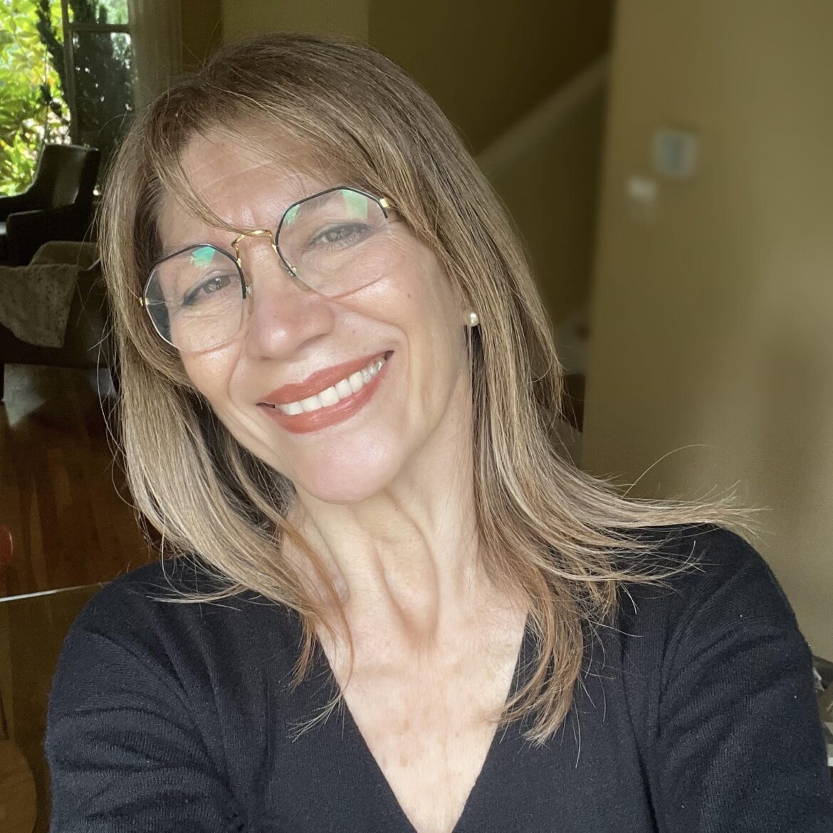 “Publicamos narrativa y poesía en español, traducciones al inglés y ediciones bilingües de autores latinoamericanos”