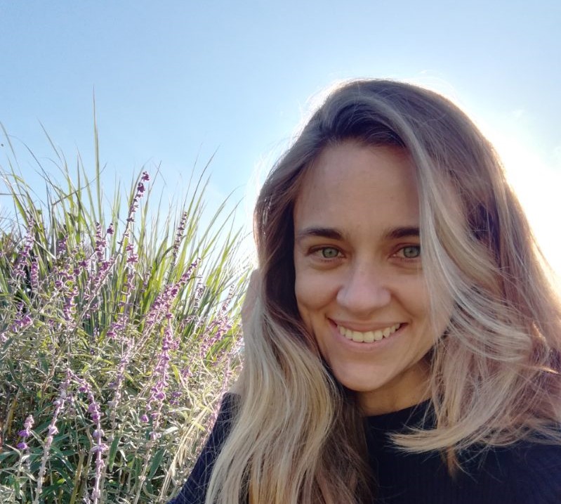 “Un poemario disruptivo y a la vez melódico” Por Emilia Zavaleta