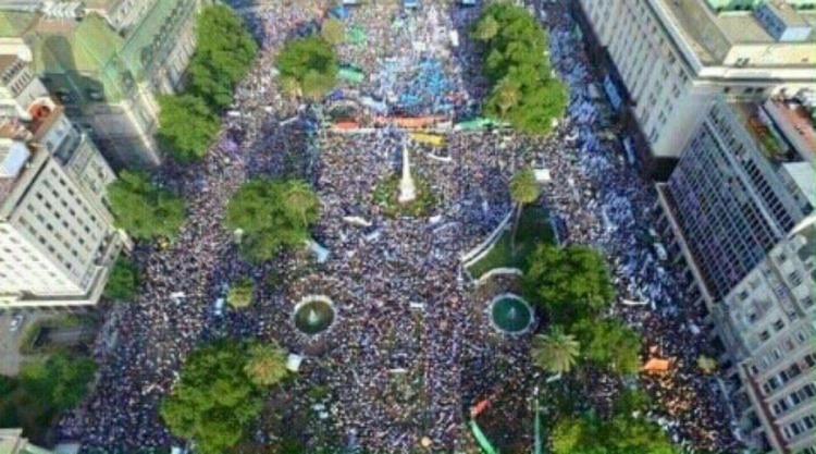 “Pueden encerrarme a mí, pero no pueden encerrar al pueblo argentino”