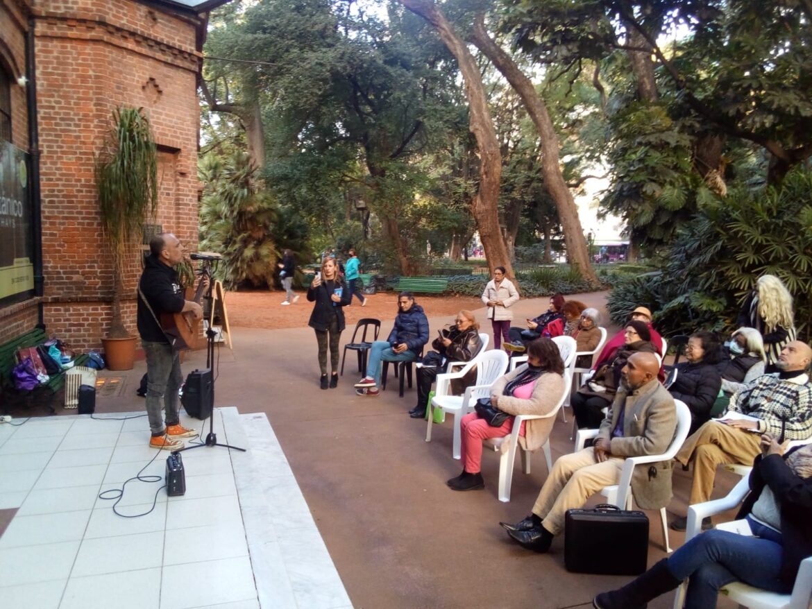 El Festival de Poesía se presenta este sábado en el Jardín Botánico