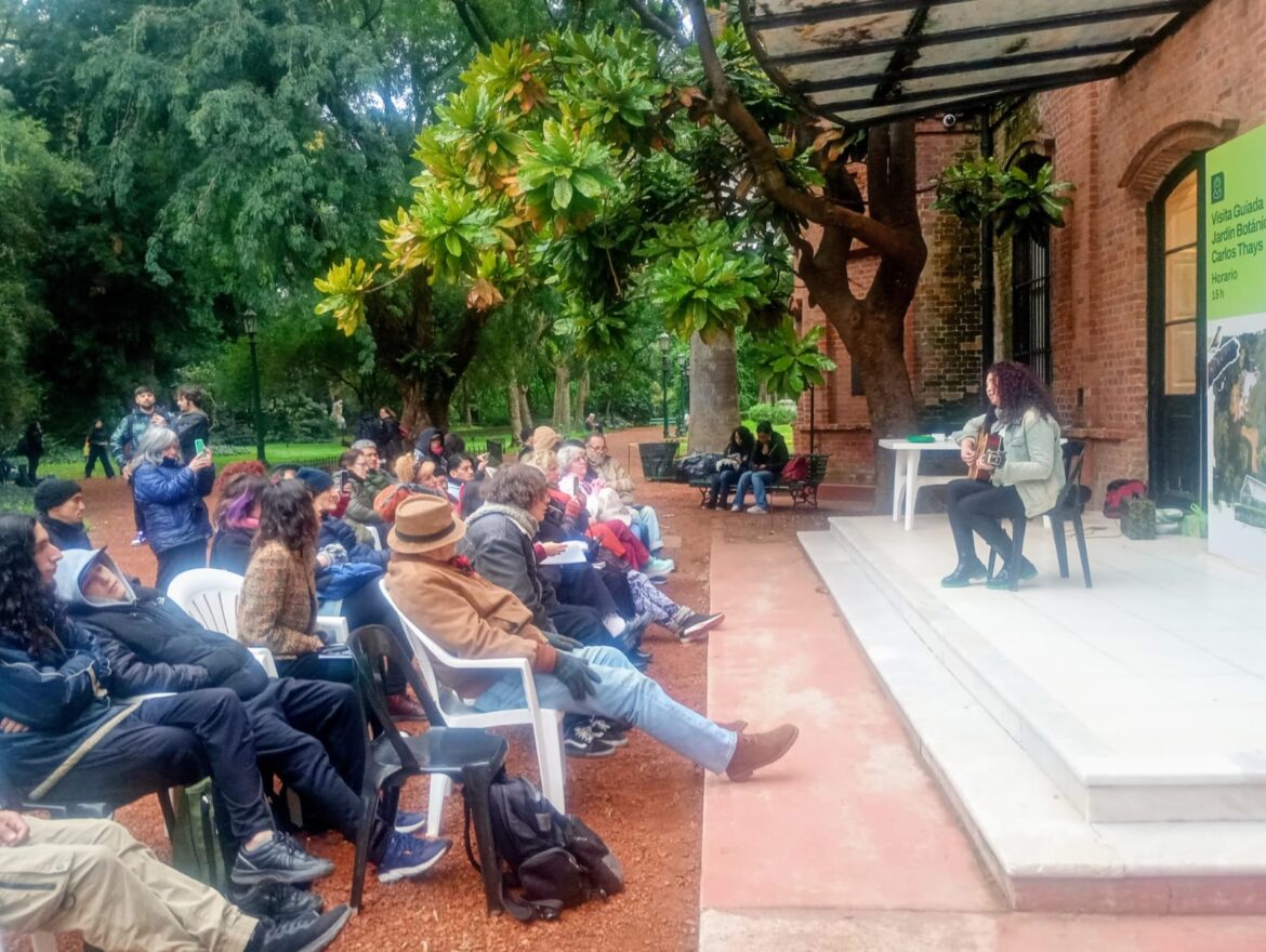 Ya participaron más de 3.500 poetas de los festivales de poesía de Juan Botana