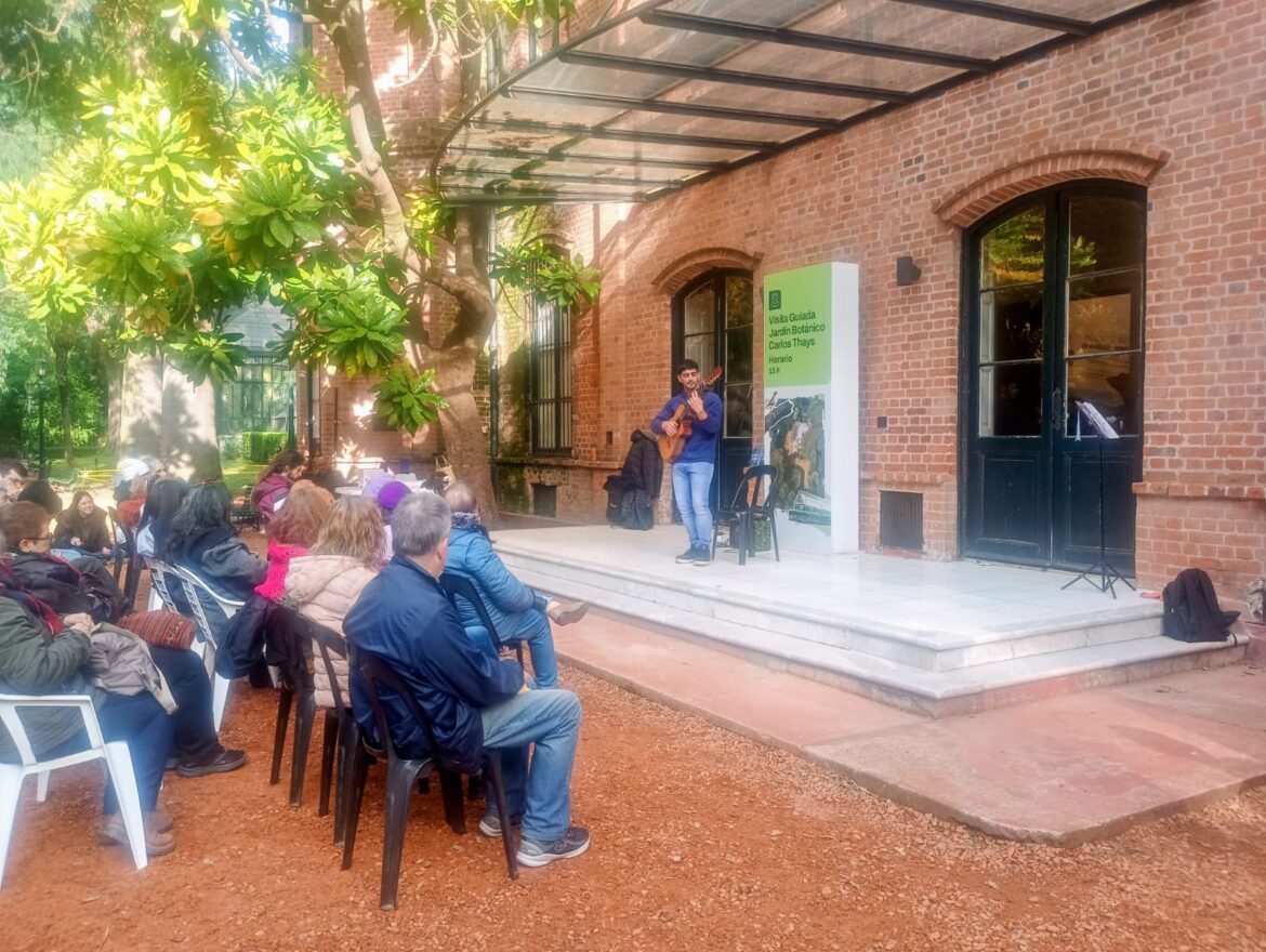 Más de 100 personas disfrutaron del Festival de Poesía en el Jardín Botánico