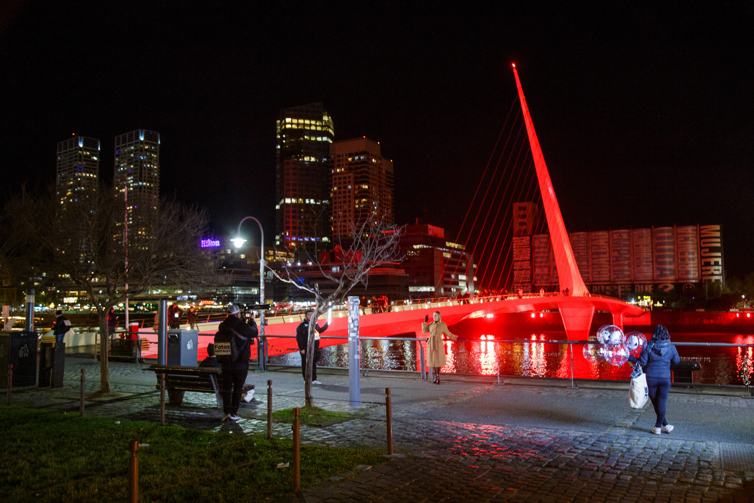El Gobierno porteño se suma a la Semana Global de la inclusión iluminando monumentos de rojo